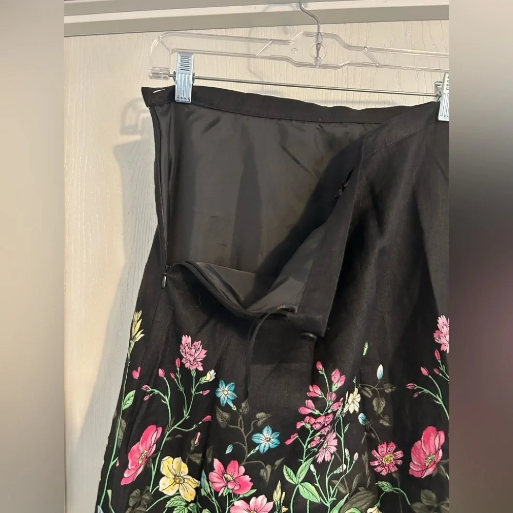 SilkLand black A-line linen skirt featuring multicolor floral embroidery size 4
